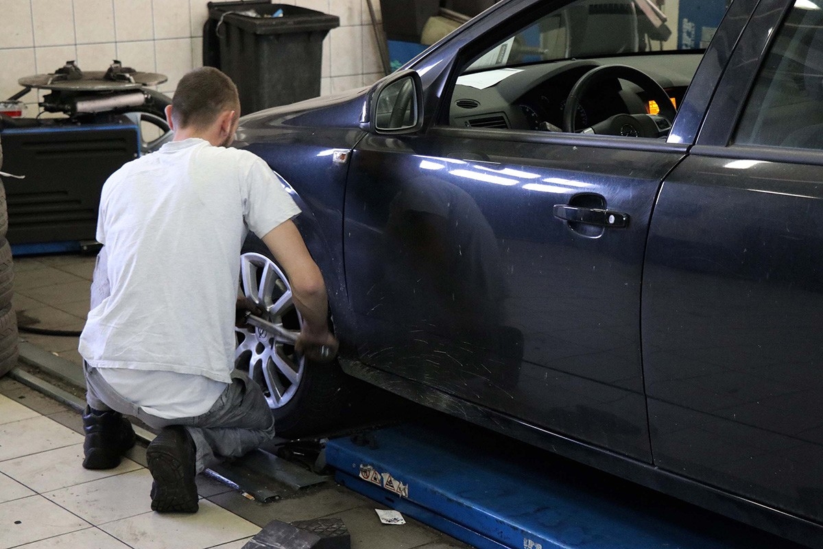 Snijeg u proljeće odgodio zamjenu guma