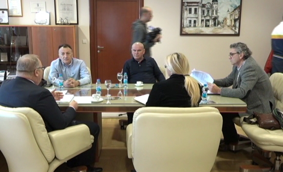 Plate u zdravstvu odavno kasne, sindikati danima kod ministra (VIDEO)