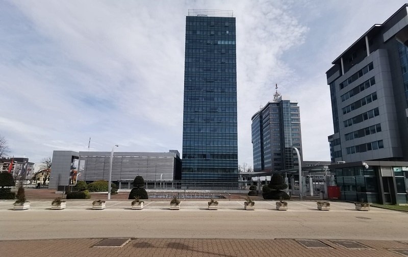 NEVJEROVATNO PRIZNANJE VLADE REPUBLIKE SRPSKE: Dali nalog da se do 31.12. otpuste radnici koji nisu dolazili na posao u tu istu Vladu