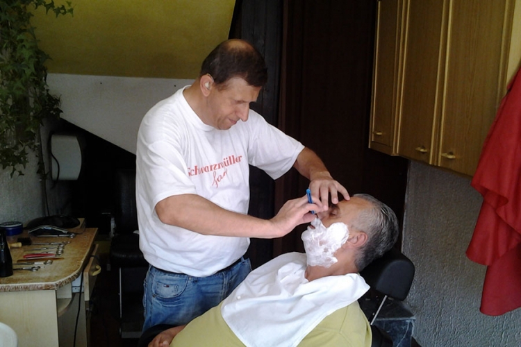 ELVID UNKIĆ, POSLJEDNJI DOBOJSKI BERBERIN: Brice nikad ne idu u penziju