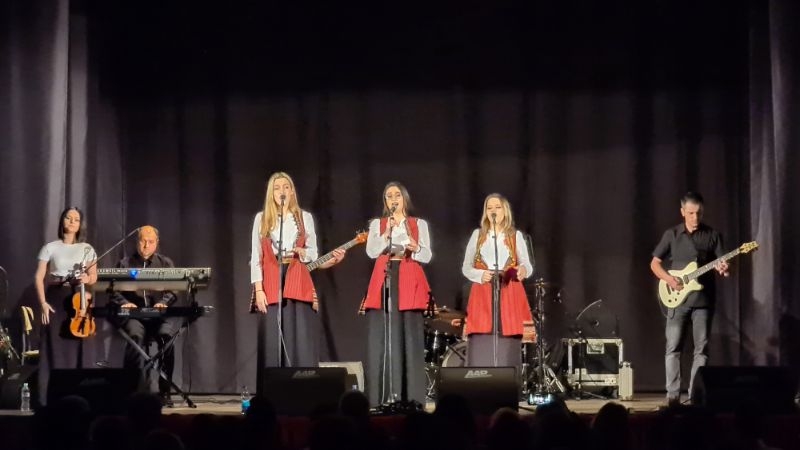 DOBOJ: Održan “Muzički kaleidoskop” Etno-grupe “Iva”