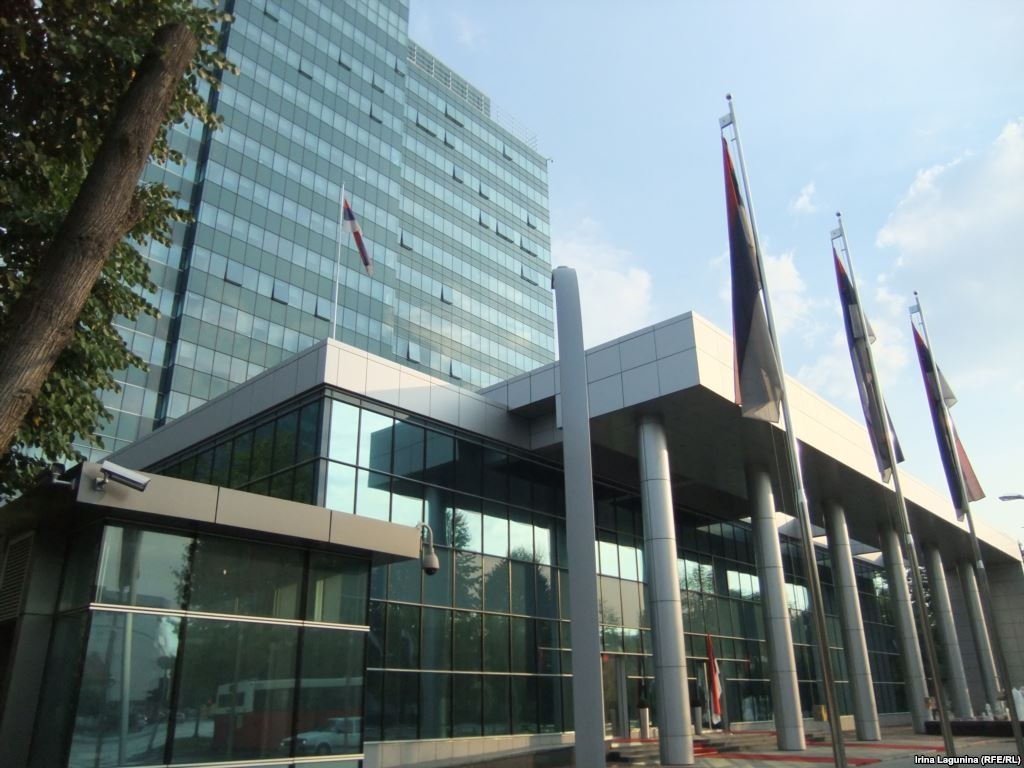 MONITORING RADA VLADE I NS RS U PRVOJ POLOVINI 2017. GODINE Usvojeno samo 16 od 97 zakona iz programa rada NS za 2017. g.