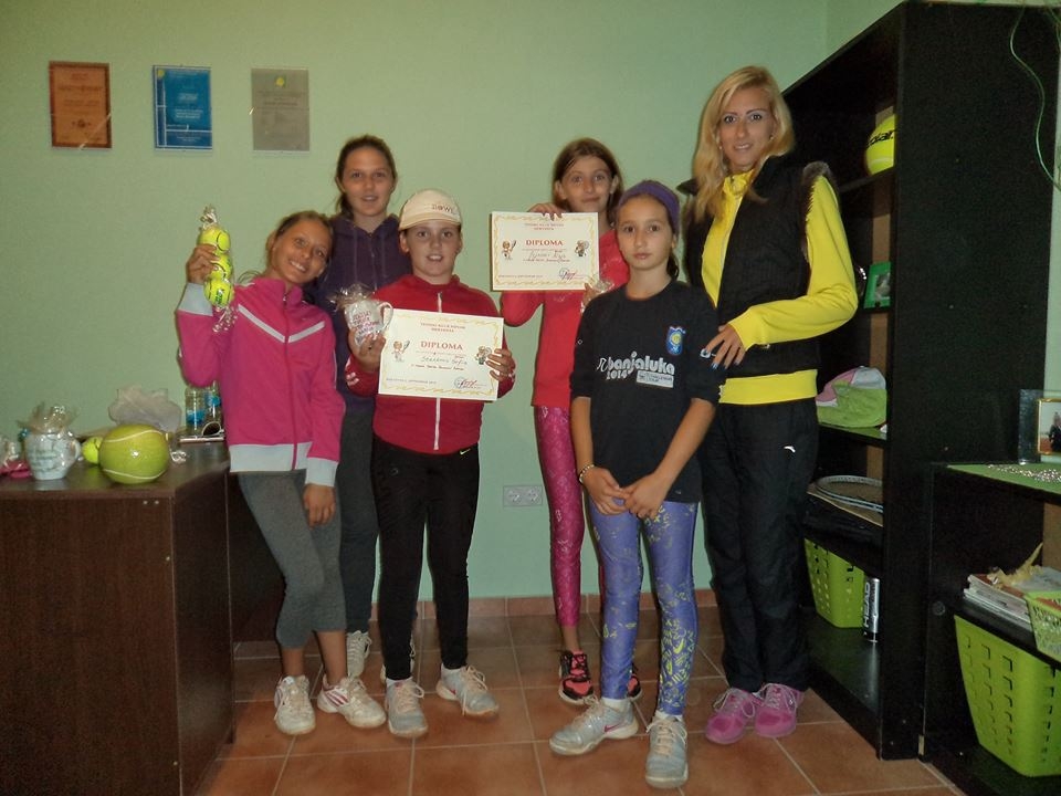 DOBOJ: Dobojlije najbolje na turniru za mlade tenisere (FOTO)