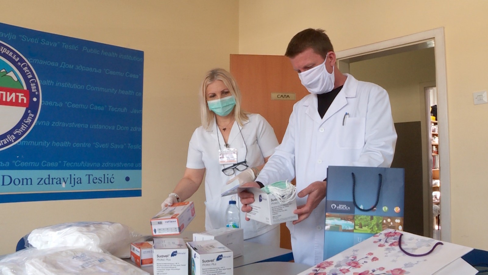 TESLIĆ: Uručena zaštitna oprema, donacija ZTC "Banja Vrućica"