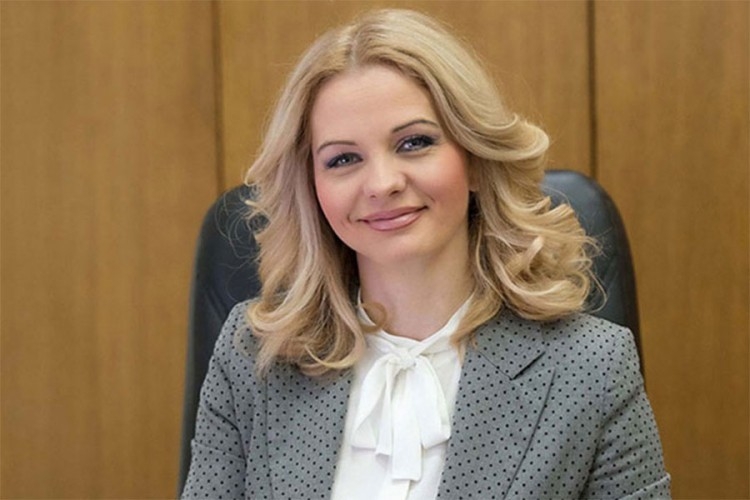 REAGOVANJE: Alarmantna nepismenost Viškovićeve ministarke!