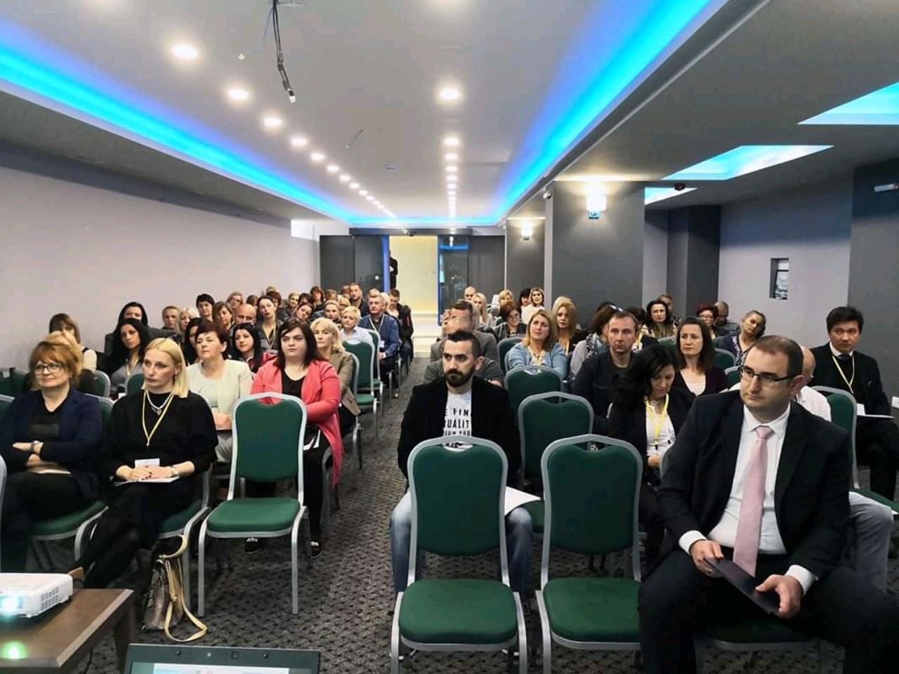 DOBOJ: Obilježen Dan sestrinstva (FOTO)