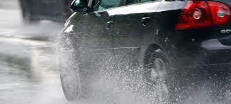 PUTEVI: Otežan saobraćaj na većini putnih pravaca