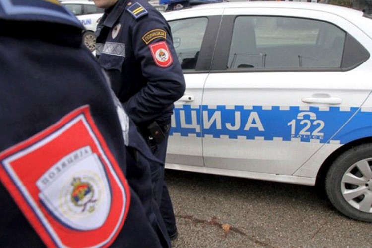 DOBOJ: Nakon hapšenja oštetio inventar u policijskoj stanici