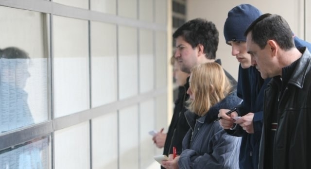 DOBOJ: Sve više mladih bez posla