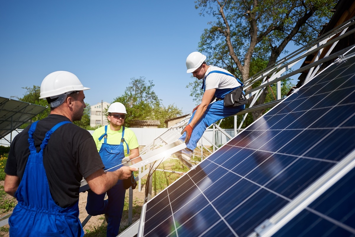 POSAO U NJEMAČKOJ! Postanite MONTER SOLARNIH PANELA uz platu od 3.880 eura!