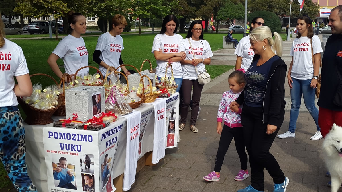 DOBOJ: Humanitarna akcija za operaciju Vuka Stanića (FOTO)