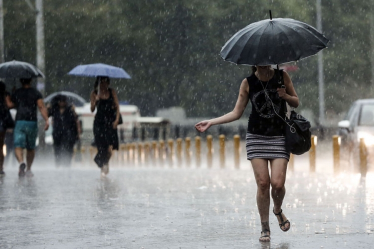 VRIJEME: Promjenjivo vrijeme uz pljuskove i grmljavinu