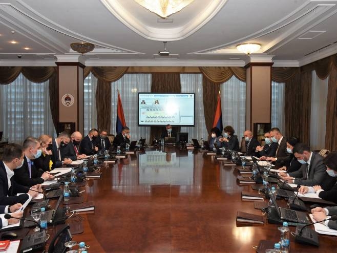 PO HITNOM POSTUPKU Vlada mijenja zakon da bi "prodala" dio HET-a!?