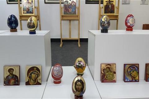DOBOJ: Održana aukcijska izložba ikona i vaskršnjih jaja