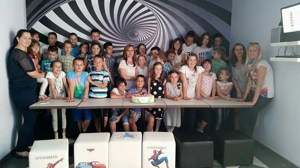 ŠKOLA STRANIH JEZIKA "TULIP ART" DOBOJ:  Organizuje kurseve engleskog i njemačkog jezika