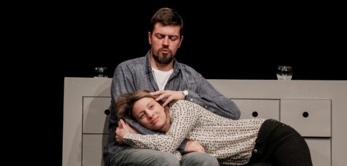 DOBOJSKI INFO NAJAVLJUJE: Večeras predstava "Pluća" Egzit teatra iz Zagreba