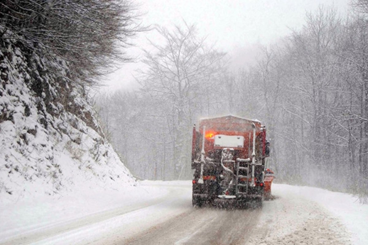 PUTEVI: Zbog snijega obustavljen saobraćaj preko Morina