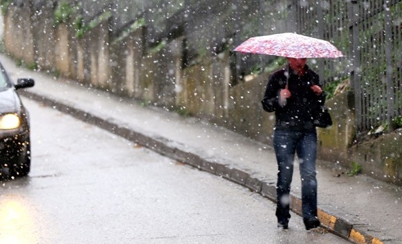 VRIJEME: Zahlađenje i snijeg, temperatura do sedam stepeni