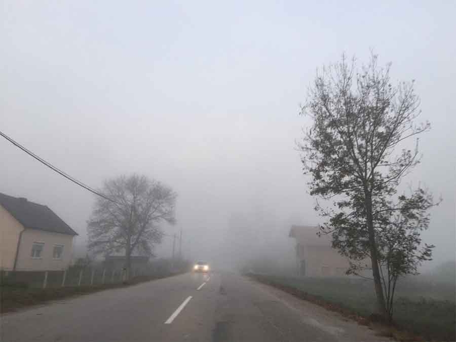 PUTEVI: Povoljni uslovi za vožnju, magla duž Save i u Podrinju