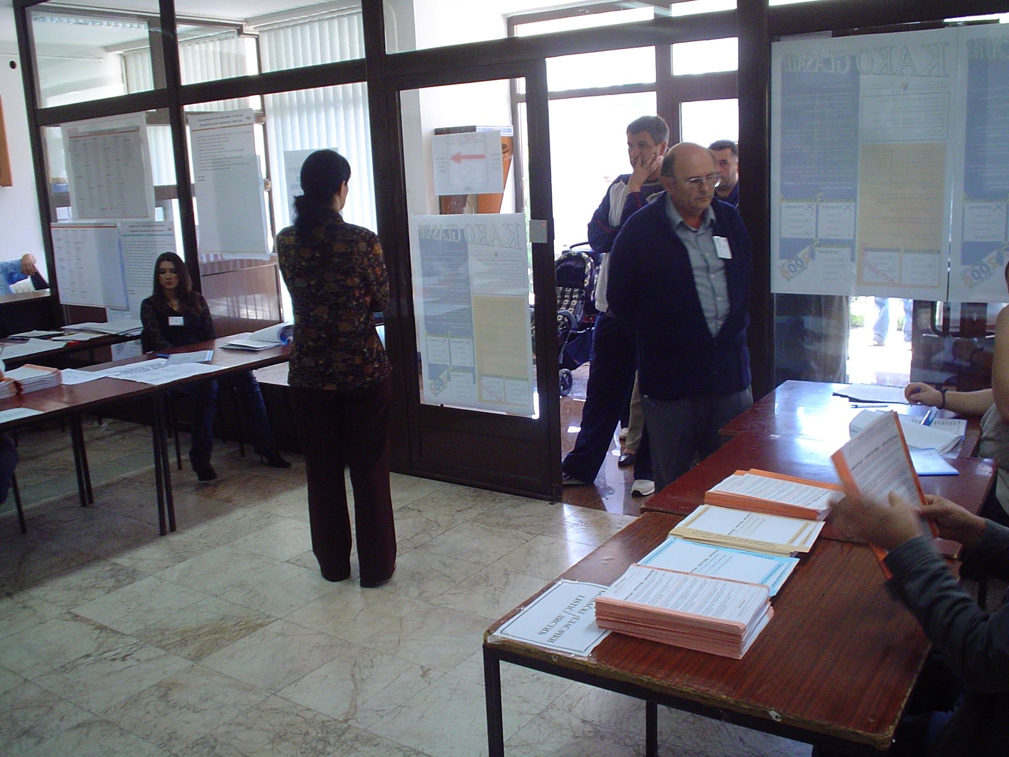 VRUĆA PREDIZBORNA ATMOSFERA U DOBOJU: „Potraga” za gradonačelnikom