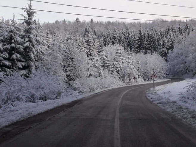 PUTEVI: Uglavnom povoljni uslovi za vožnju