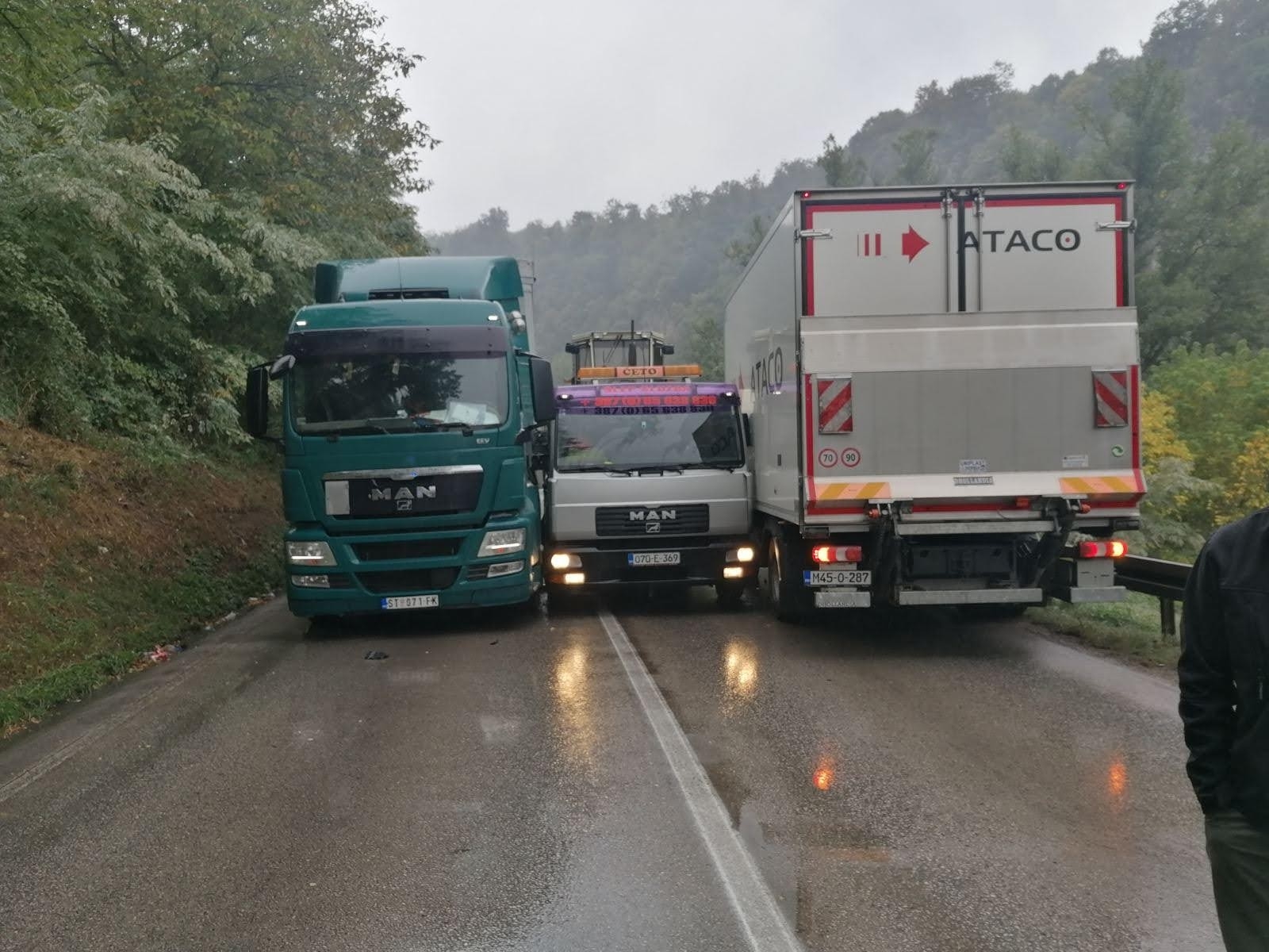 DOK CIJENE GORIVA "DIVLJAJU": Na putevima vozači "divljaju". (FOTO) (VIDEO)
