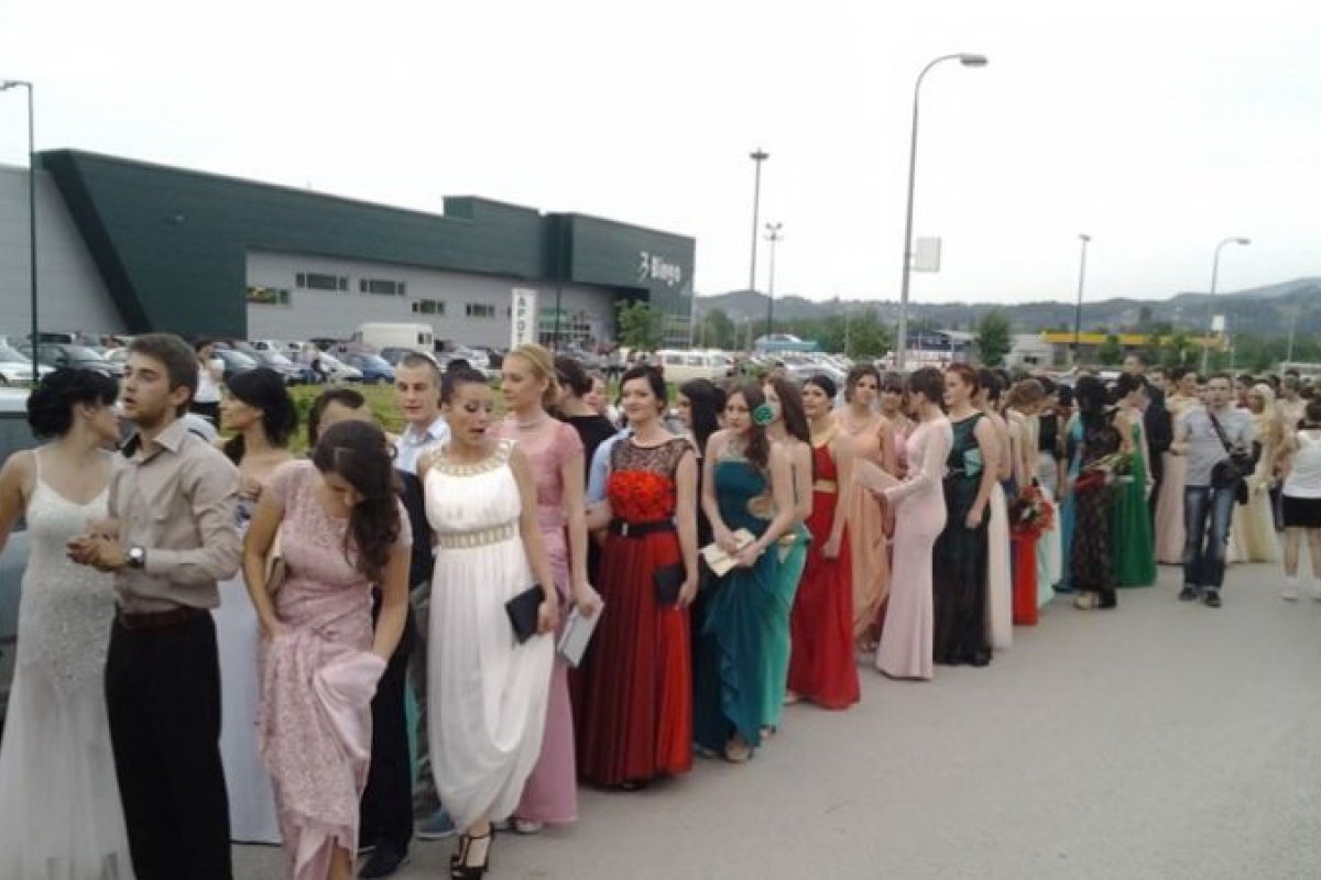 DOBOJ: Maturanti jedva čekaju proslave, policija apeluje da ne piju