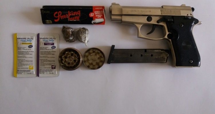 DOBOJ: Pronađen gasni pištolj i 100 grama marihuane