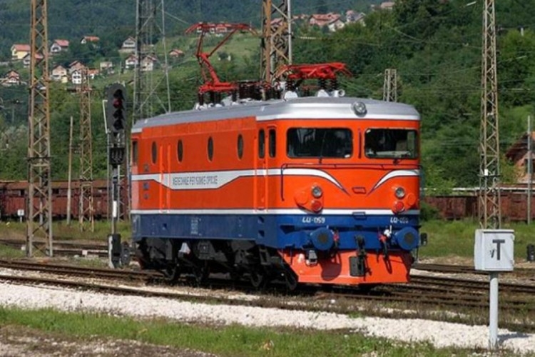 DOBOJ: ŽRS ostale bez lokomotive i milionskog avansa