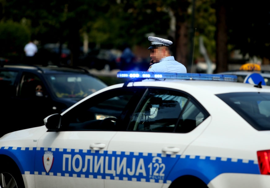 BEZ IMALO SAVJESTI Dobojlija vozio sa više od DVA PROMILA alkohola u krvi