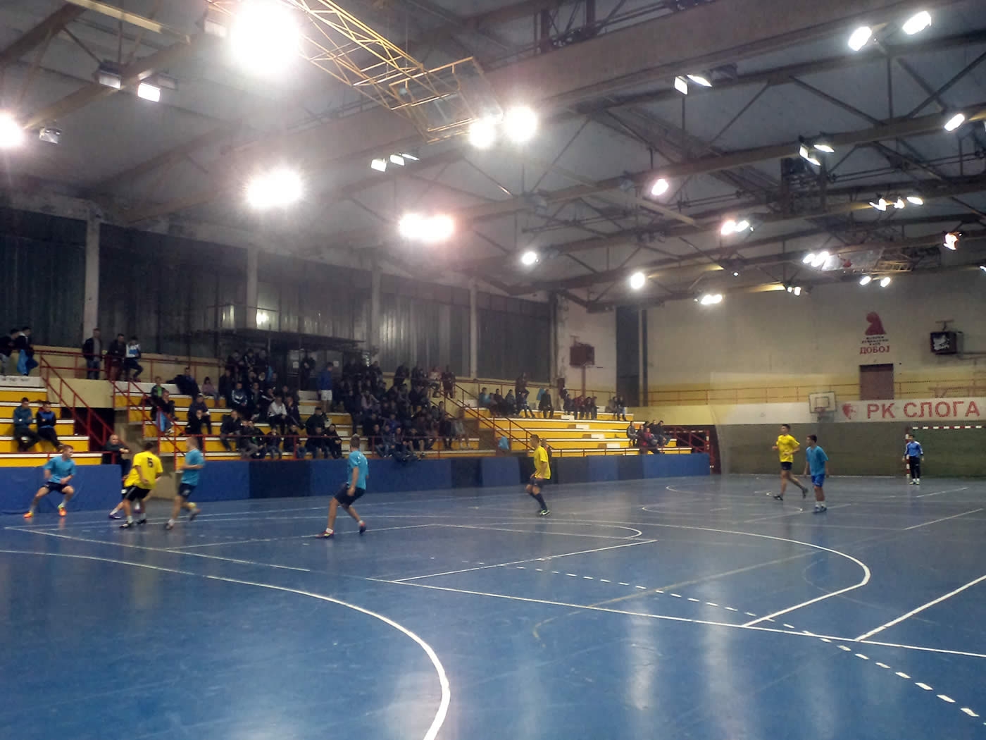 23.BOŽIĆNO–NOVOGODIŠNJI TURNIR U MALOM FUDBALU "DOBOJ 2017" Šele glazure i Kafe Square Kafe Trokadero finalisti kod juniora