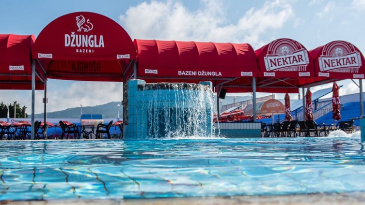 LAŽNO PRIJAVLJENA BOMBA NA SVADBI Uviđajem utvrđeno da je bilo više gostiju nego što je dozvoljeno