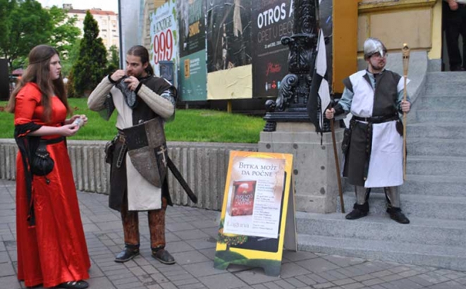 Ponoćne promocije imaju posebnu draž predstavljanja novih književnih djela