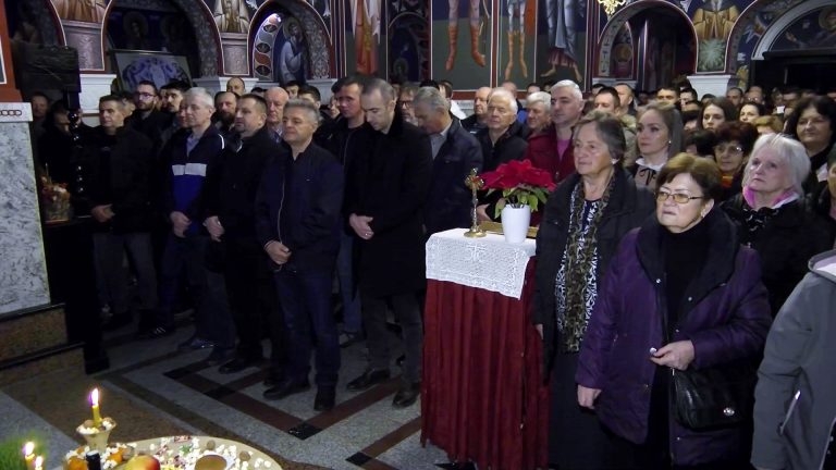 DOBOJ: Služena božićna jutarnja liturgija u Sabornom spomen-hramu Rođenja Presvete Bogorodice (VIDEO)