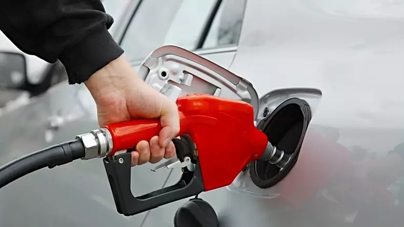 DOBOJ: Natočio benzin i pobegao, vozač osumnjičen za krađu