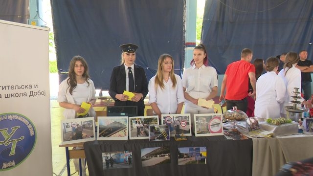 DOBOJ: Održan treći po redu Sajam zanimanja (VIDEO)