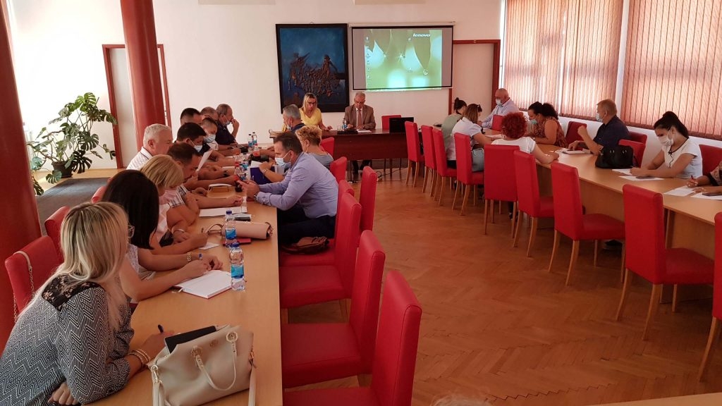 DOBOJ: Sve škole spremne za početak nastave u klupama