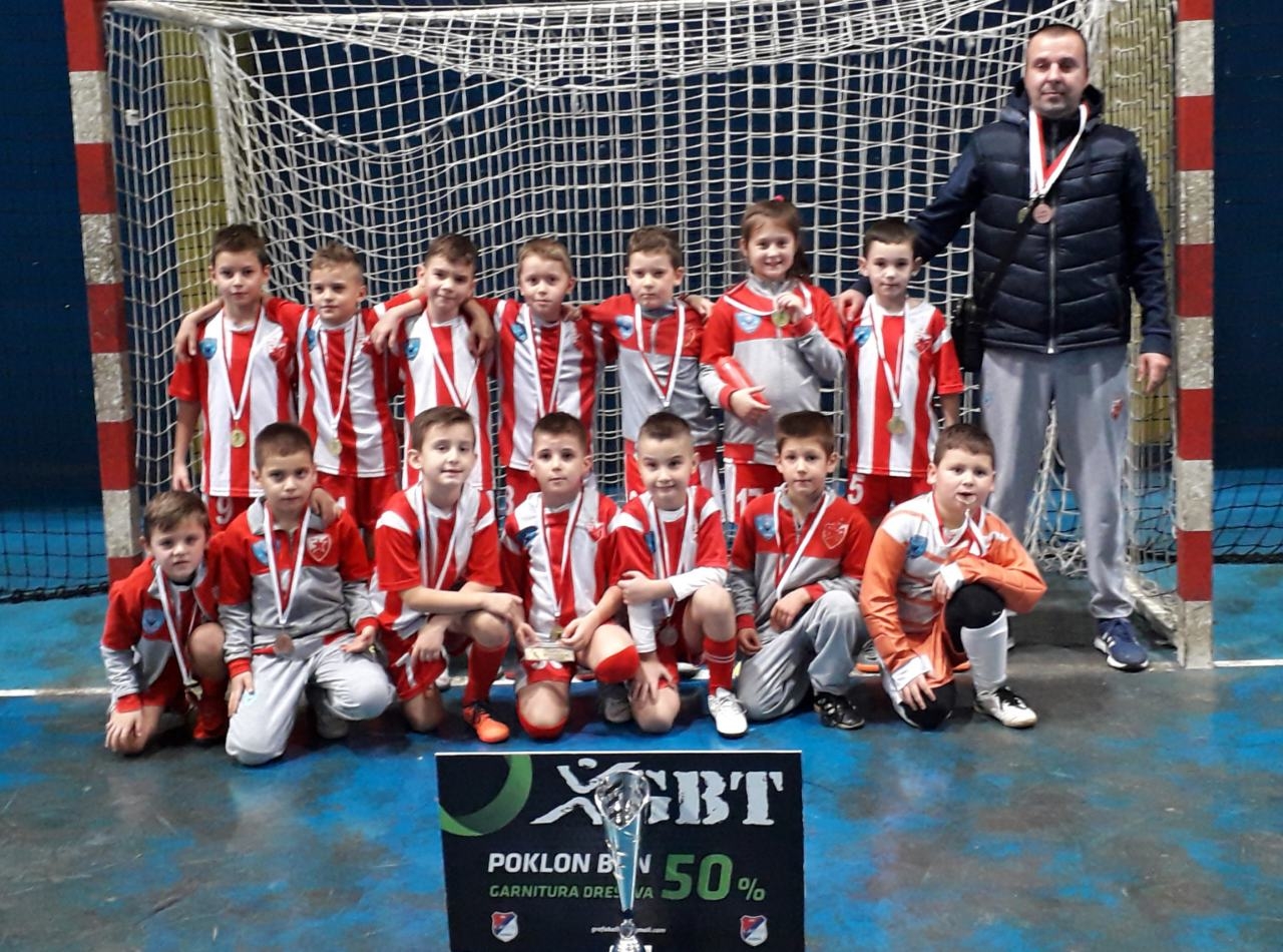 25.BOŽIĆNO – NOVOGODIŠNJI TURNIR U MALOM FUDBALU “DOBOJ 2019”: Ačkovci zaslužili trofej! (FOTO)