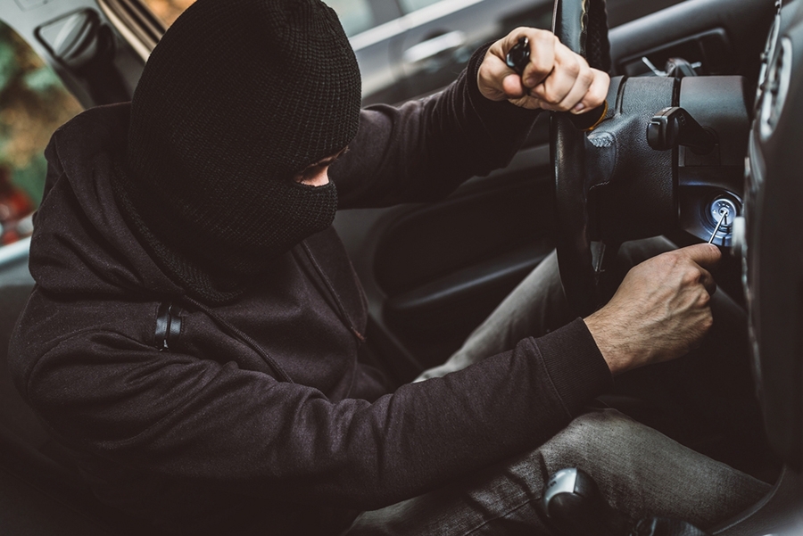 OPASNI KRADLJIVAC VOZILA I PORED PRESUDA NA SLOBODI Muharem Smajlović godinama izbegava odlazak u zatvor