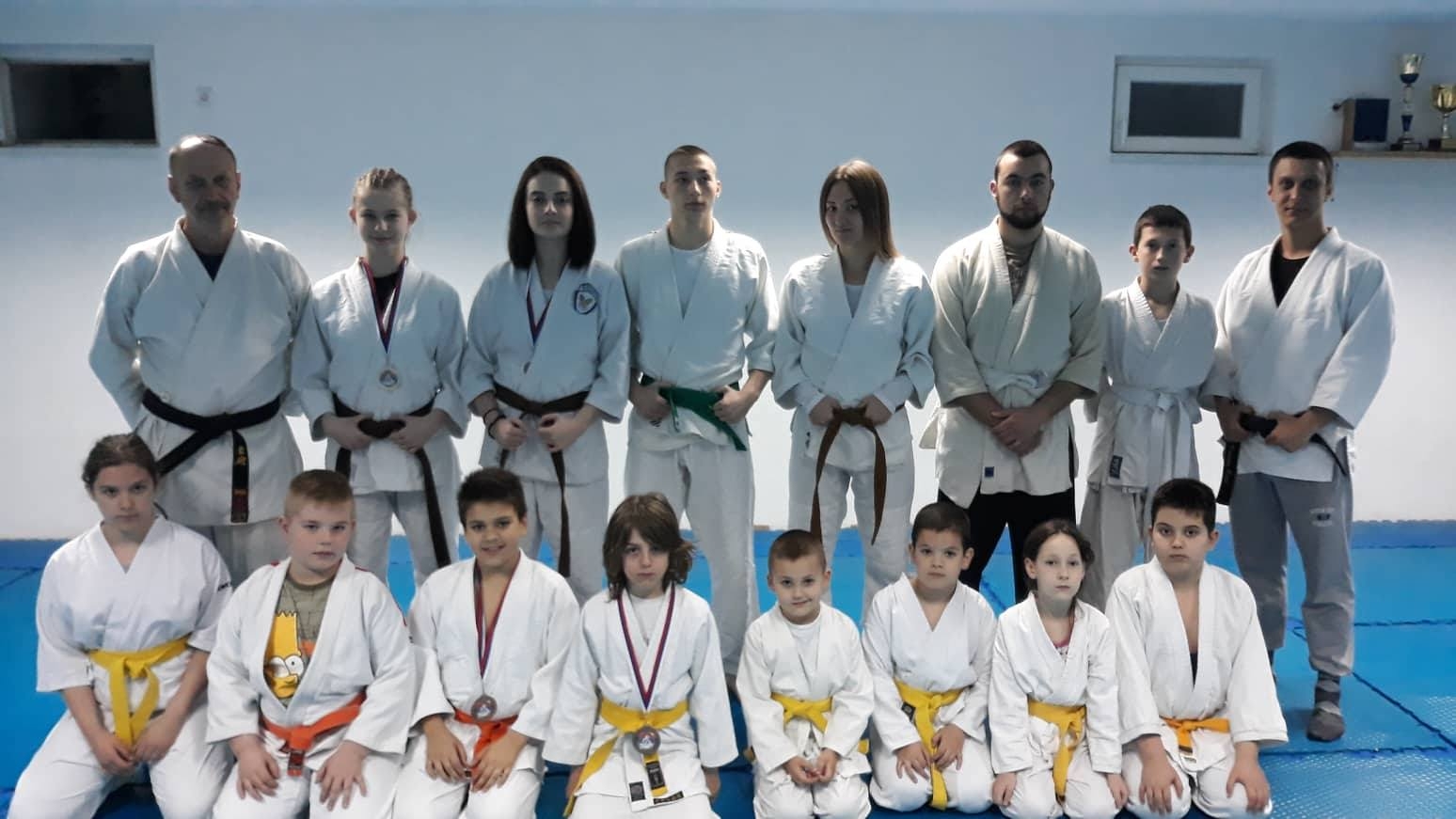 DOBOJ: Borci Džiu džicu kluba “Policajac” okitili se novim medaljama (FOTO)