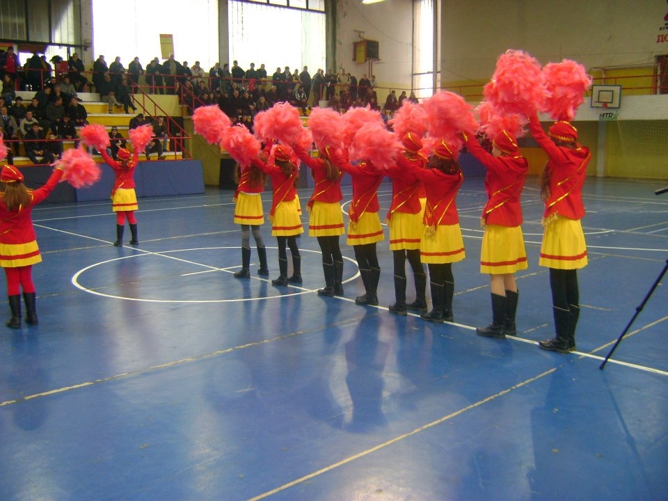 DOBOJ: „Mimoze“ osvojile zlato na međunarodnom festivalu „Dijamantski štap“