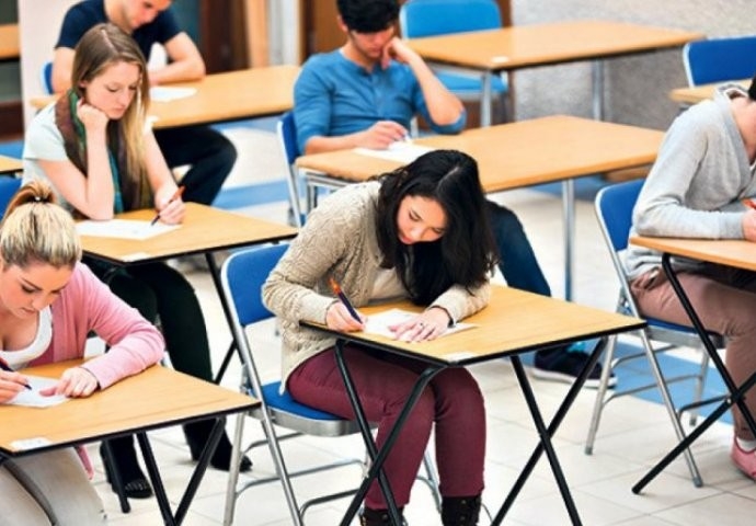 DOBOJ: Ministarstvo pojasnilo termine upisa učenika u srednje škole