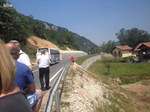 KOSOVA: Muškarac poginuo u sudaru autobusa i motocikla