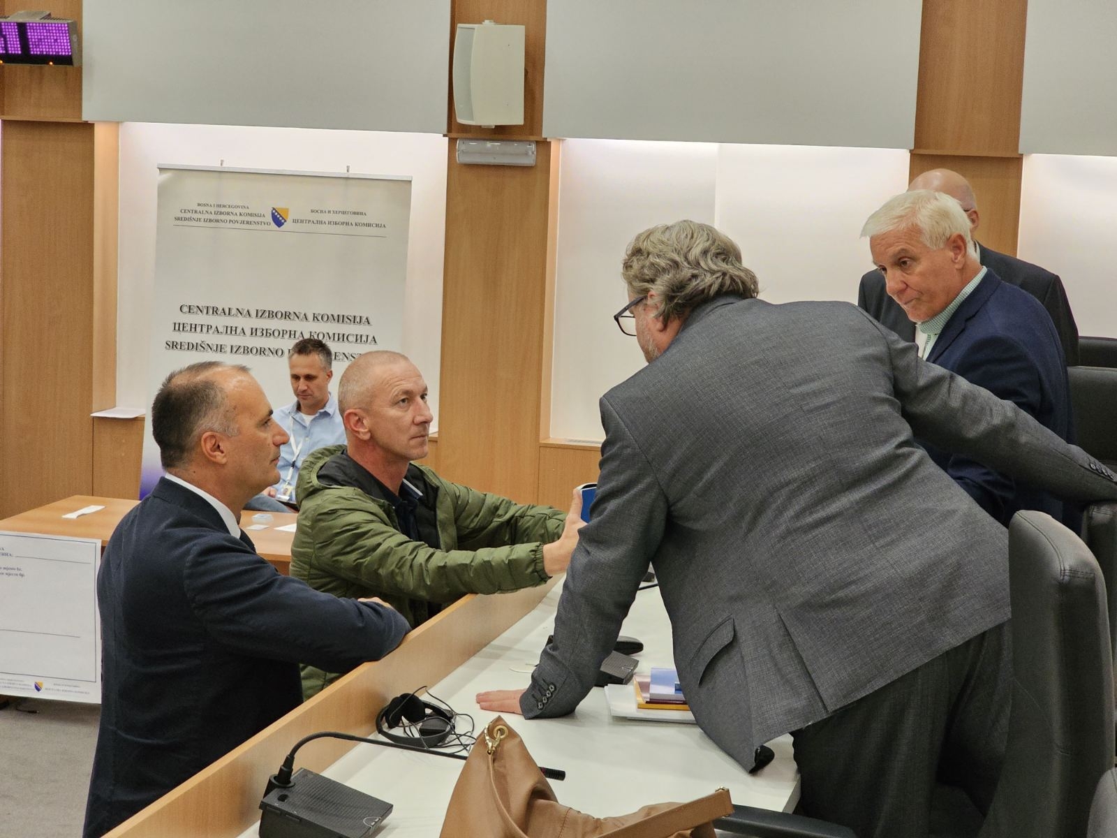 DOBOJ: Tehnologija unapređuje izborni proces u BiH (FOTO) (VIDEO)