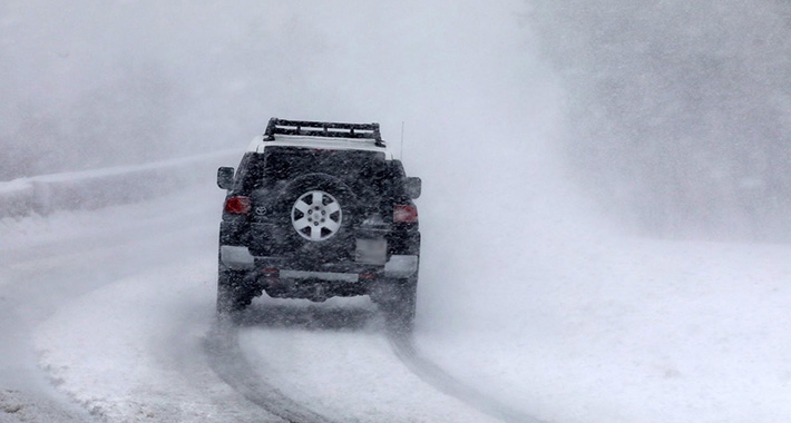 PUTEVI: Poledica i snijeg na kolovozima u višem predjelima