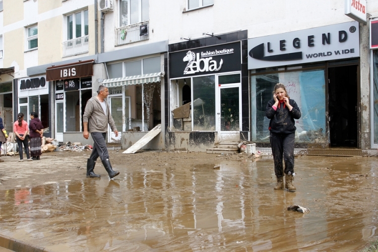 DOBOJ: "Moraju lagati da bi dobili pomoć"