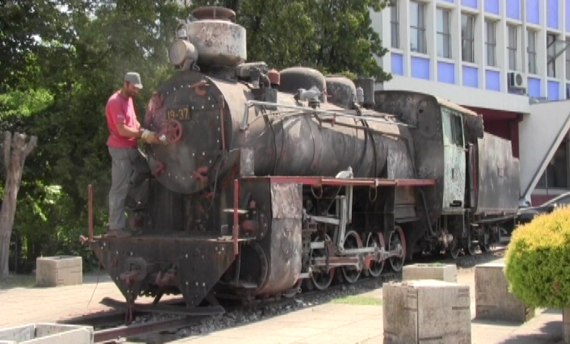 DOBOJ: Restauracija parne lokomotive (VIDEO)