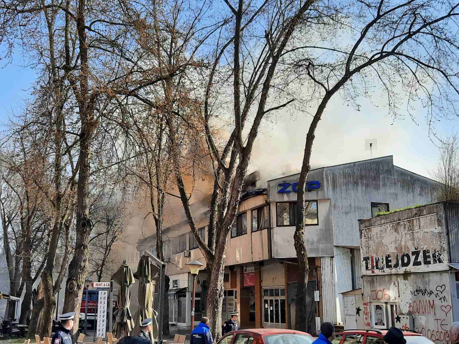DOBOJ: Požar u prostorijama preduzeća "ŽGP" (VIDEO) (FOTO)