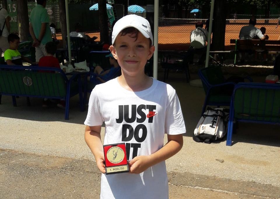 DOBOJ: Gordan Šukurma pobjednik Otvorenog prvenstva Doboja (FOTO)