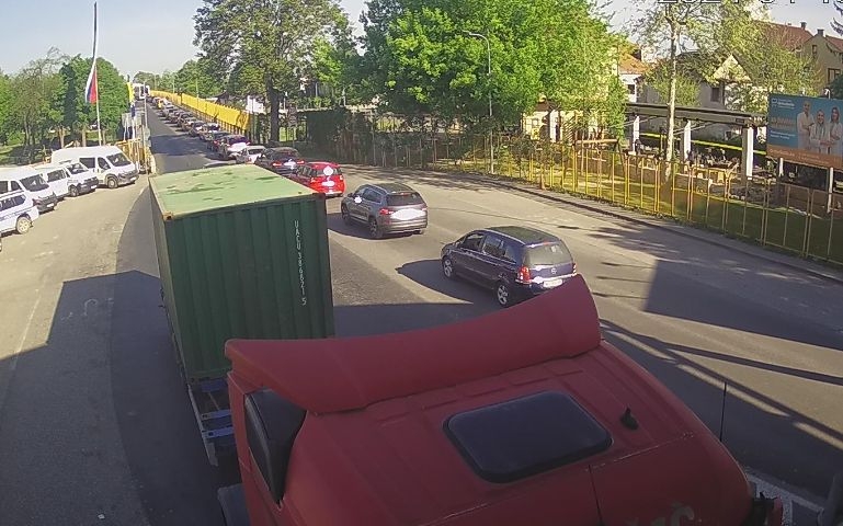 PUTEVI: Očekuje se pojačana frekvencija saobraćaja na svim putevima i graničnim prelazima